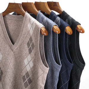 Men's Argyle Patterns Wool Knitwear High Quality Thick Sleeveless Sweater Men's V-Neck Plaid Warm Knit Vest Pullovers