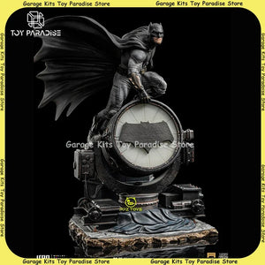 Original Iron Studios Zack Snyder'S Justice League Anime Figure Batman Action Figure Pvc Model Desktop Decoration Kids Toy Gifts