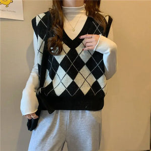 2024 Woman Sleeveless Plaid Vintage Sweater Vest Checkered Waistcoat Lady Autumn Winter  Pullover Knit  U1364