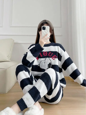 Anime Cartoon Snoopy Women's Warm Pajamas Autumn Winter New Long Sleeve Thickened Round Neck Cute Homewear Set Gift for Friends