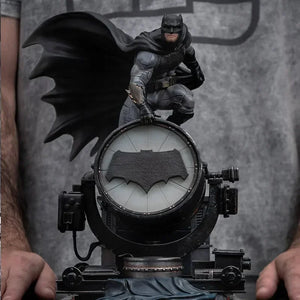 Original Iron Studios Zack Snyder'S Justice League Anime Figure Batman Action Figure Pvc Model Desktop Decoration Kids Toy Gifts