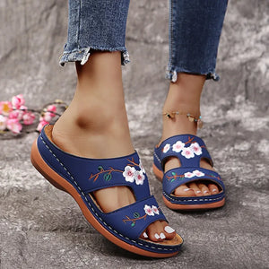 Women Slippers Embroider Flowers Leather Woman Sandals 2023 Outdoor Light Casual Wedges Slippers Slip on Summer Shoes for Women