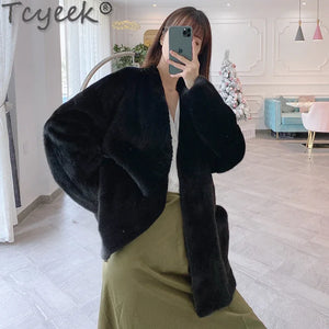 Tcyeek 2023 Winter High-end Real Fur Coat Female Natural Mink Fur Coats Elegant Warm Fur Jacket Fashion Women Clothing V-neck