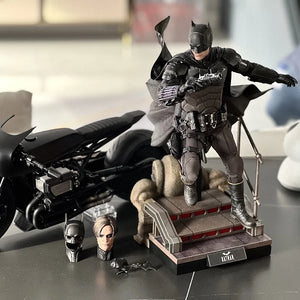 Original Hottoys 1:6 Batman Action Figure Gotham Knight Mms638/639 Anime Figures Bat Signal Light Statue Children Toys Gifts