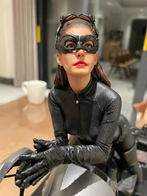 In Stock Original Queen Studio Qs Batman Catwoman Anne Hathawa 1/6 Gk Statue Anime Action Figures Toys Models Collection